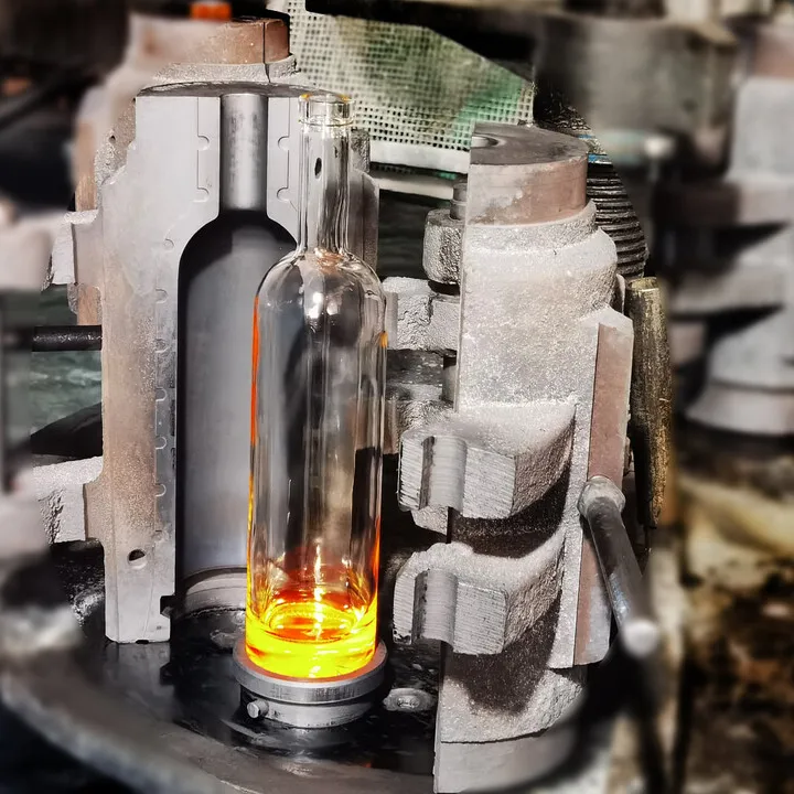 Wholesale Liquor Bottles - Competitive Pricing and Quality | GlassSpiritBottles.com  3