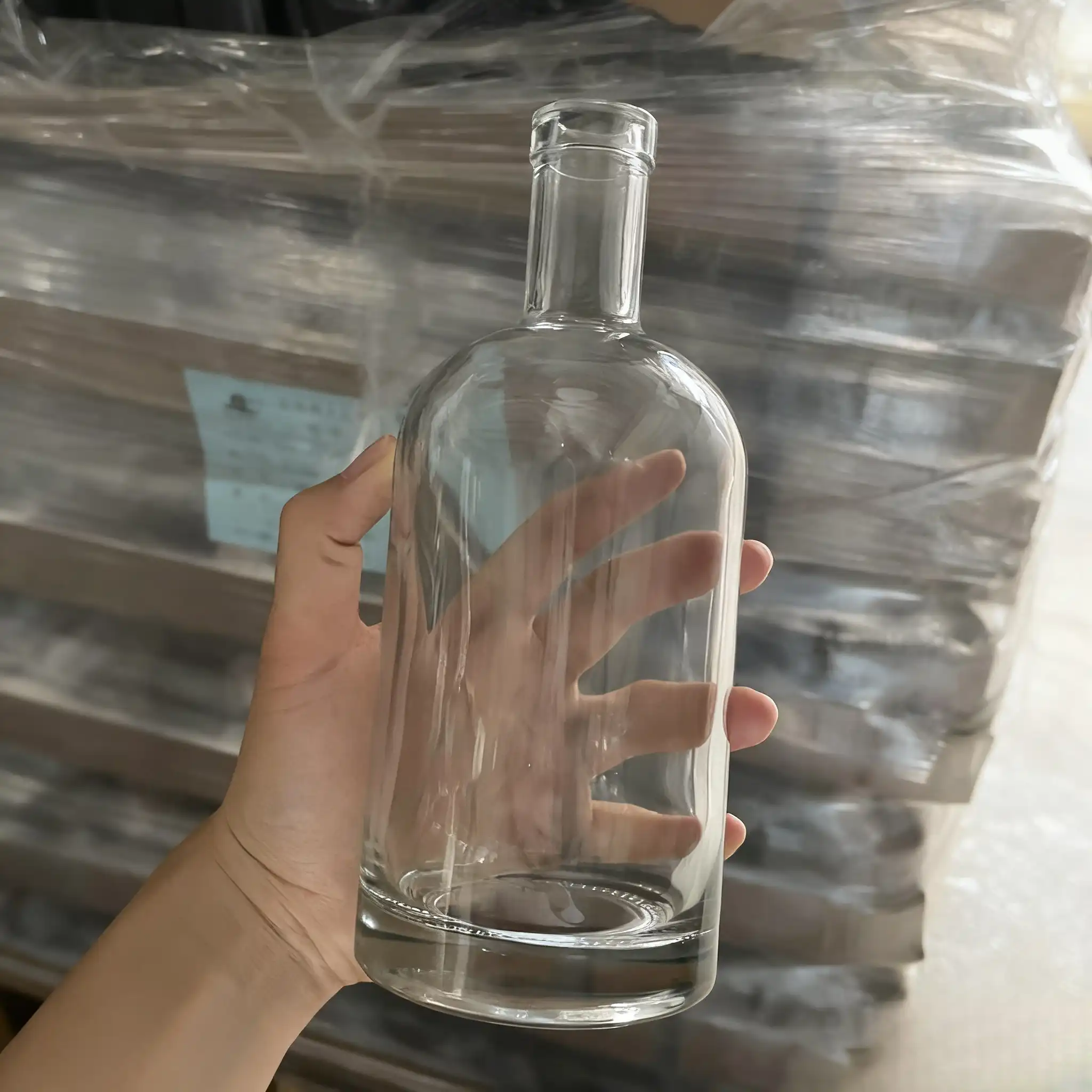 50-1500ml OSLO Glass Spirits Bottle Wholesale | GlassSpiritBottles.com  3