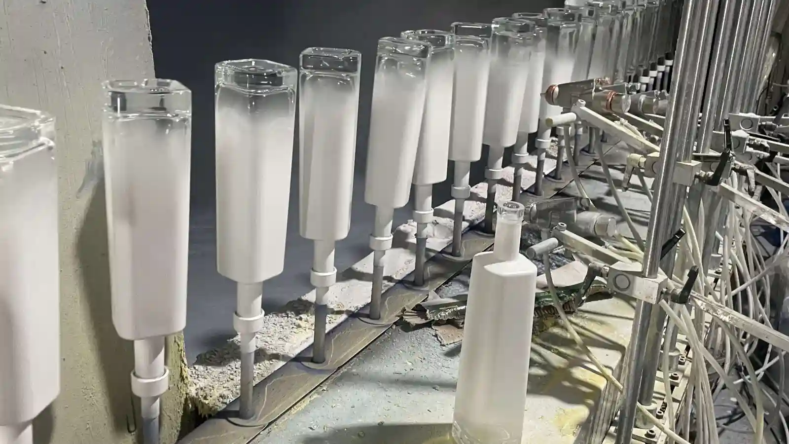 Premium Glass Spirit Bottles Spray Coating / Painting